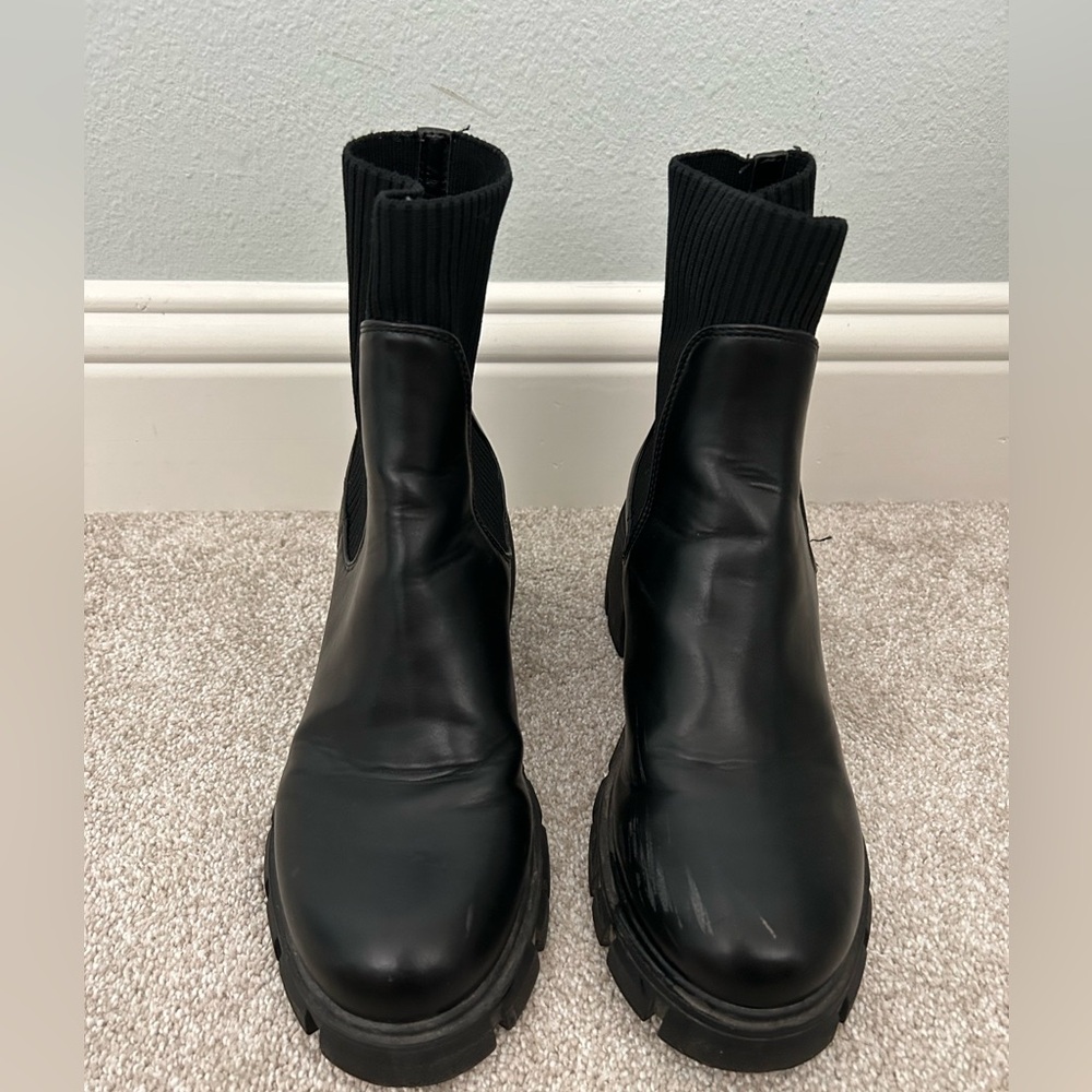 Black Steve Madden boots sz 9
